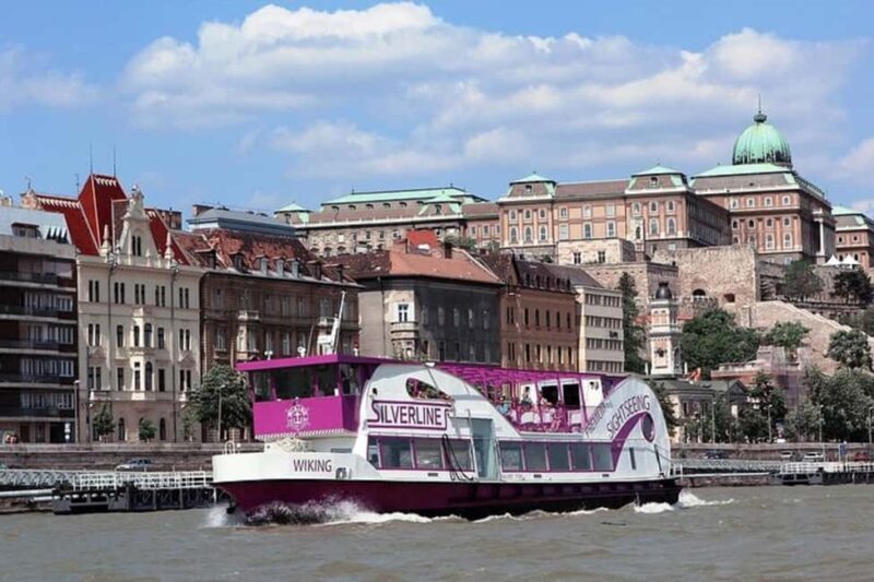 Budapest: Unlimited Drink Cruise - Drinks and Atmosphere