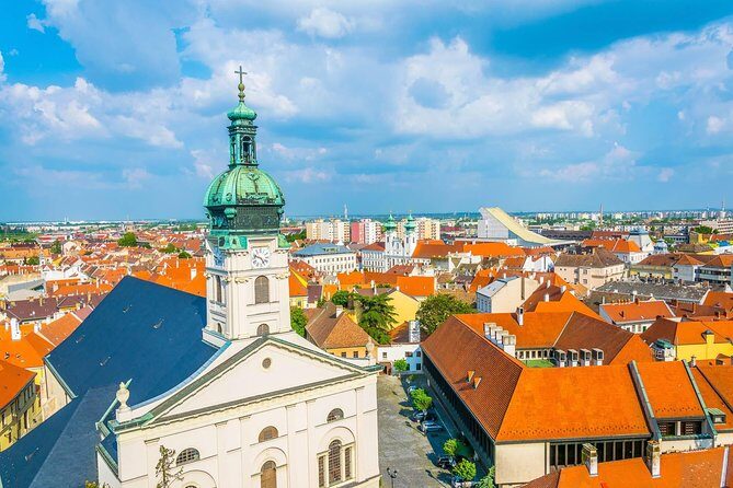 Budapest-Vienna One-Way Sightseeing Transfer - Exploring Szentendre: A Colorful Artistic Jewel