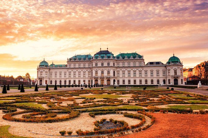 Budapest-Vienna private transfer with a luxury van - An In-Depth Look at the Budapest-Vienna Private Transfer