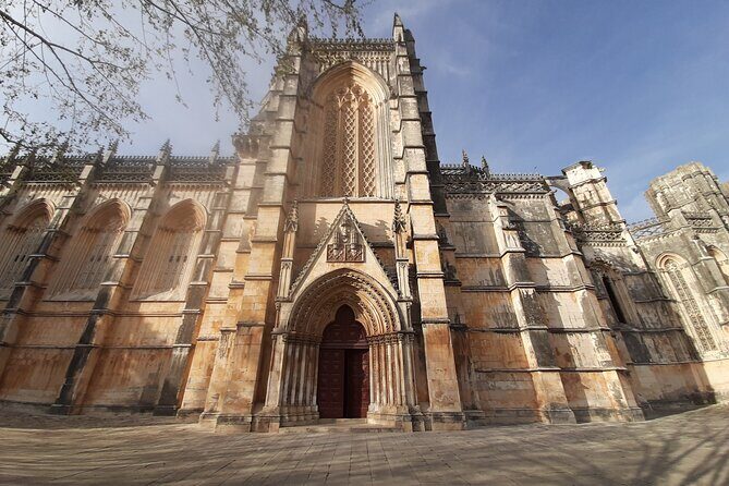 Buddha Eden Park, Grutas Moeda, Fátima, Batalha, Nazaré, Óbidos - Who Should Consider This Tour?