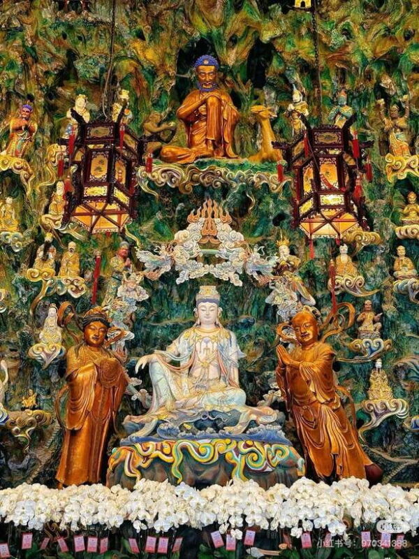 Buddhist tour of Longhua Temple and taste vegetarian noodles - Key Points