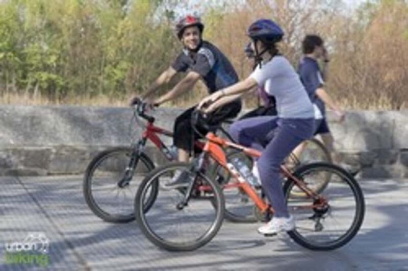 Buenos Aires - Bike Tour Palermo and Recoleta - Exploring Buenos Aires on Two Wheels: A Practical Guide to the Palermo and Recoleta Bike Tour