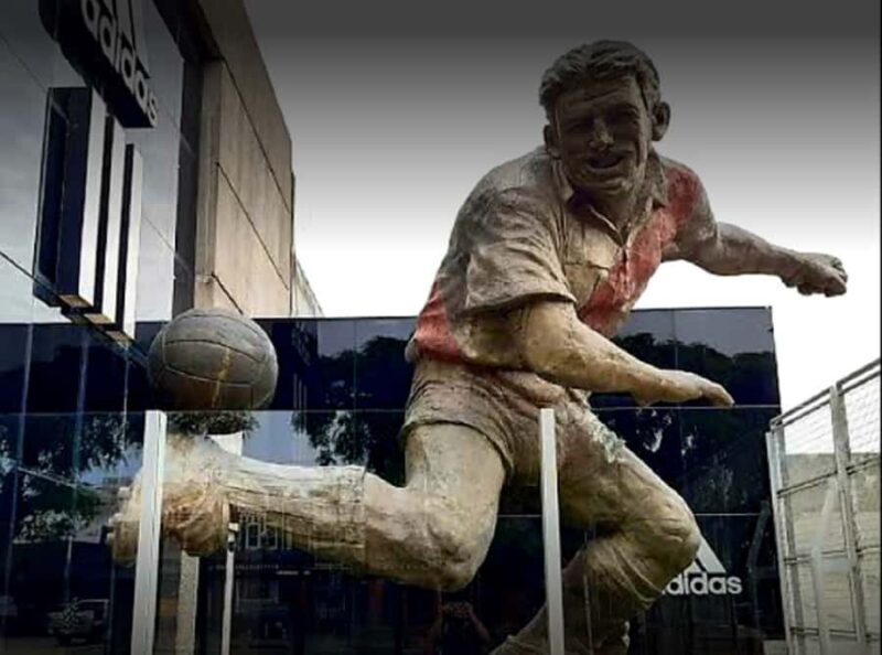 Buenos Aires: Boca Juniors and River Plate Football Tour - A Closer Look at the Buenos Aires Football Tour