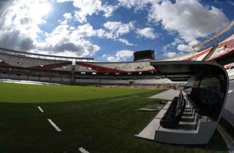 Buenos Aires: Hop-On Hop-Off Bus and Football Museums - Exploring Buenos Aires with the Hop-On Hop-Off Bus