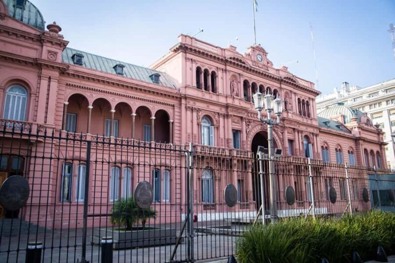 Buenos Aires Private City Tour with a local guide - The Guides: Knowledge and Local Flavor