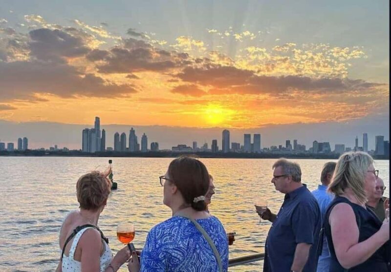 Buenos Aires: Sunset in the Rio de la Plata + Open bar - The Sum Up