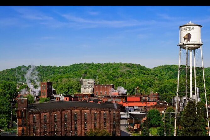 Buffalo y/ or Wiskey Thief & Churchill Twilight Racing Experience - A Closer Look at the Louisville Bourbon and Racing Tour