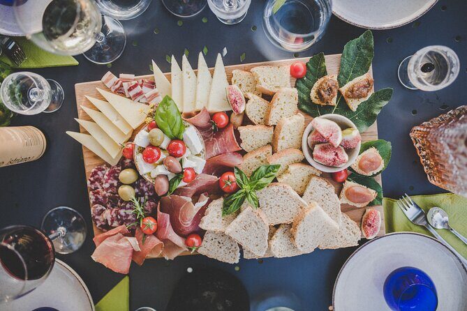 Buje: Authentic Istrian family farm, guided walk, foods & wine - Analyzing the Value