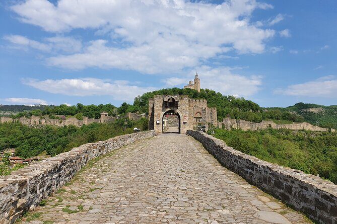 Bulgaria Day Trip - Private Tour from Bucharest - Veliko Tarnavo & Arbanasi - Who Should Consider This Tour?