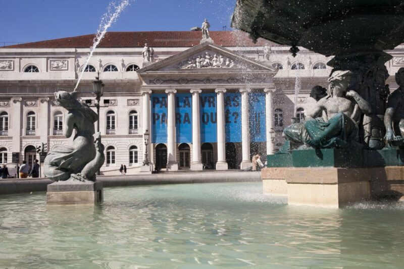 Burguês: Lisbon City Center Private Tuk Tuk Tour - Key Points