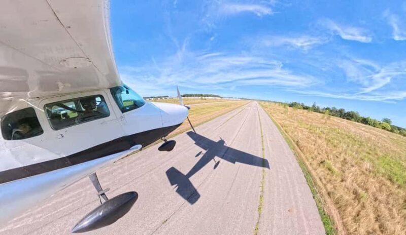 Burlington: Lake Ontario Shoreline Scenic Flight Experience - Who Will Love This Experience?