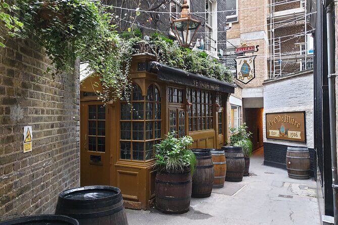 Burnings, Butchery & Black Death: A Walking Tour of London's Bloody Past - FAQ