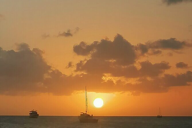 Bus transfer from Flores, Guatemala to Belize City - Summary of the Experience’s Pros and Cons