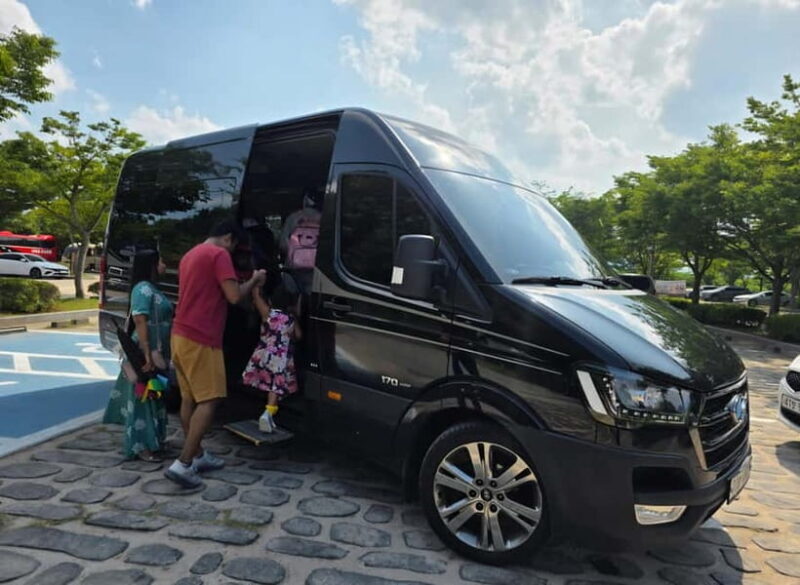Busan: Gyeongju Shared Sunset Tour in Luxury Van - Who Should Consider This Tour?