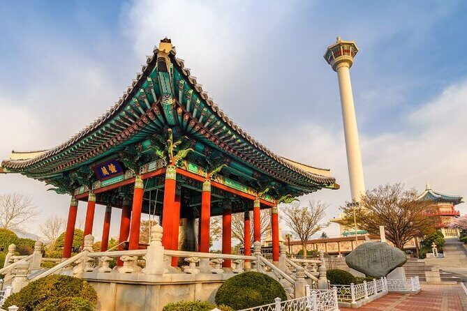 Busan: Jagalchi Market & Gamcheon Village Walking Tour With Guide - Introduction: A Taste of Busan in Four Hours