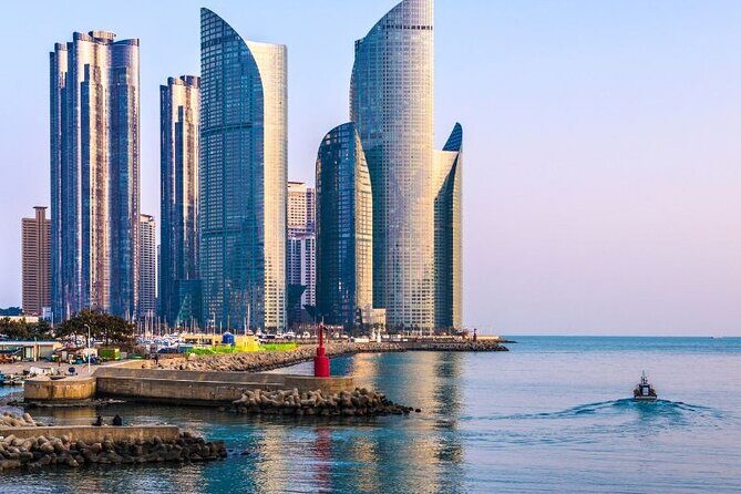 Busan: Jagalchi Market & Gamcheon Village Walking Tour With Guide - Key Points