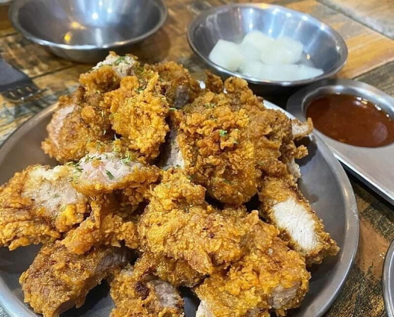 Busan Private Night Tour-City Lights & Food (Up to 7 Guests) - Starting with the Yacht Experience