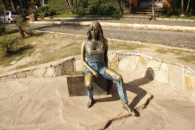 Búzios Full day: Boat and Trolley Tour with Lunch from Cabo Frio - Who Would Love This Tour?