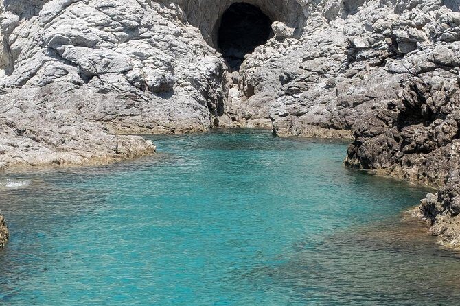 By boat between the sea and the most beautiful beaches! Capo Vaticano - Tropea - Briatico - FAQ