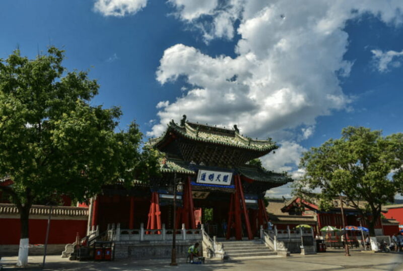 By bullet train from lanzhou to Tianshui maiji grottoes tour - Key Points