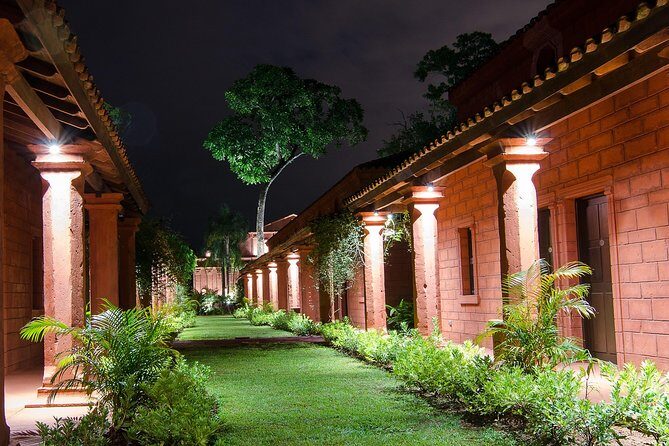 By Night Puerto Iguazu with Argentinian Restaurant Guamini Misión - A Deep Dive into the By Night Puerto Iguazú Tour
