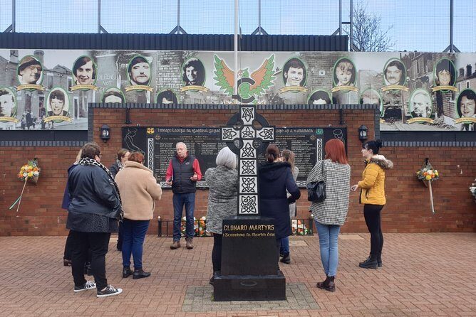 Cab Tours Belfast Famous Black Taxi Tours - Belfast’s Black Taxi Tours: A Deep Dive into History and Murals