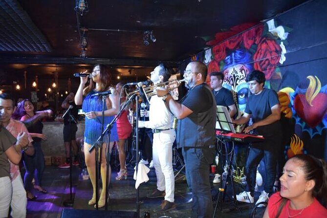 Cabaret Show and Mixology Cocktails in a Mexican Cantina - Key Points