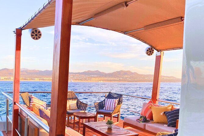 Cabo Private Catamaran, Chill Experience with Sup and float mat - Key Points