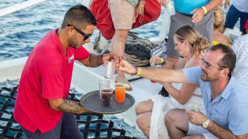 Cabo San Lucas: 2 Hour Sunset Cruise with Food and Wine - The Food and Drinks