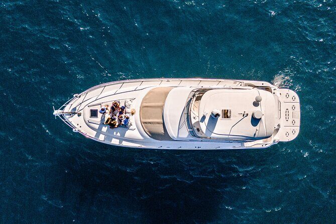 Cabo San Lucas Private Yacht with Open Bar & Snorkel - Key Points