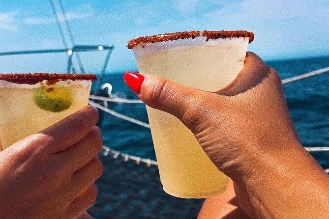 Cabo San Lucas Sunset Cruise with Open Bar and Snacks - Summary: Why You Should Consider This Sunset Cruise