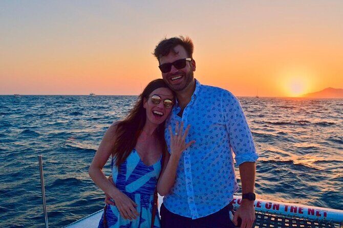 Cabo San Lucas Sunset Cruise with Unlimitted Drinks - The Sum Up