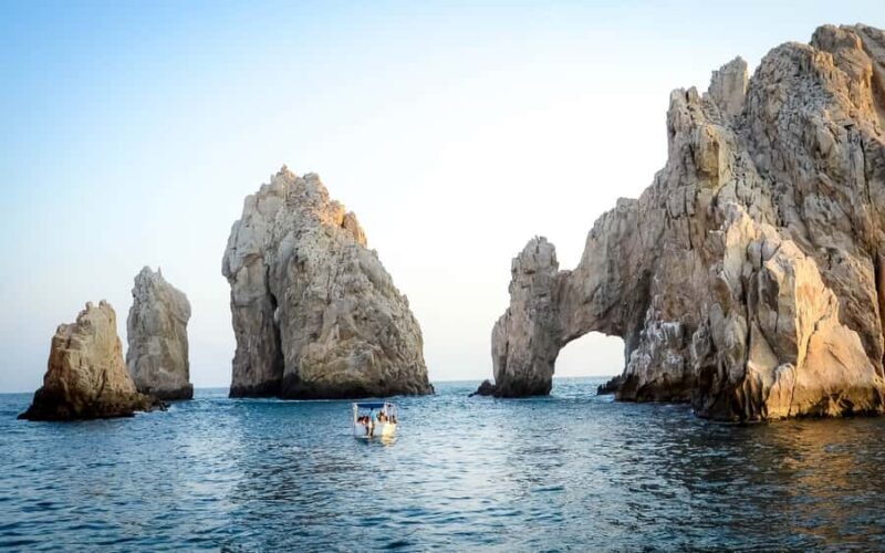 Cabo San Lucas Tour | Arch, Lovers Beach & Whale Waching - A closer look at the experience