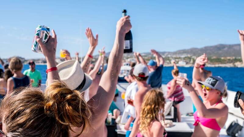 Cabos: Cabo Wave Cruise with Snorkeling, Lunch & Open Bar - The Real Experience: Authenticity and Fun