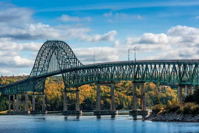 Cabot Trail and Baddeck Bell Museum : Waves and Wonders - Discover the Waves and Wonders of Cape Breton in a Day