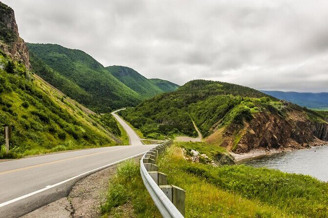 Cabot Trail Bus Tour for Cruise Excursion - Exploring the Cabot Trail by Bus: A Guided Cruise Excursion from Sydney