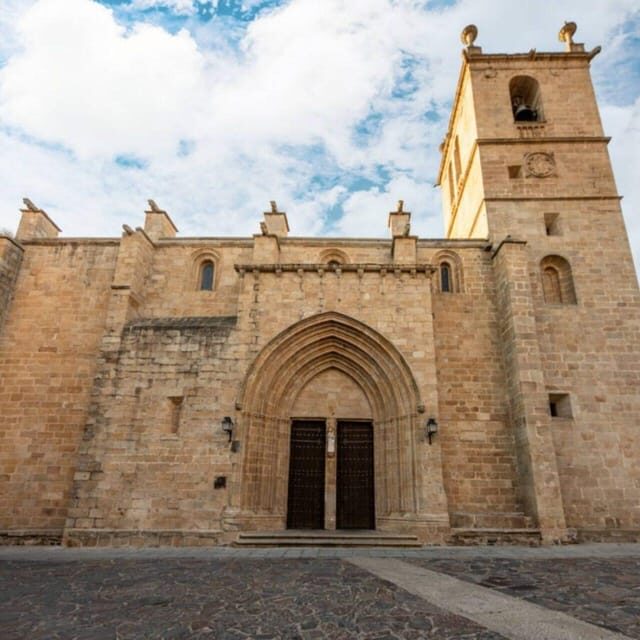 Cáceres: Guided visit of the Santa María Co-cathedral - Key Points