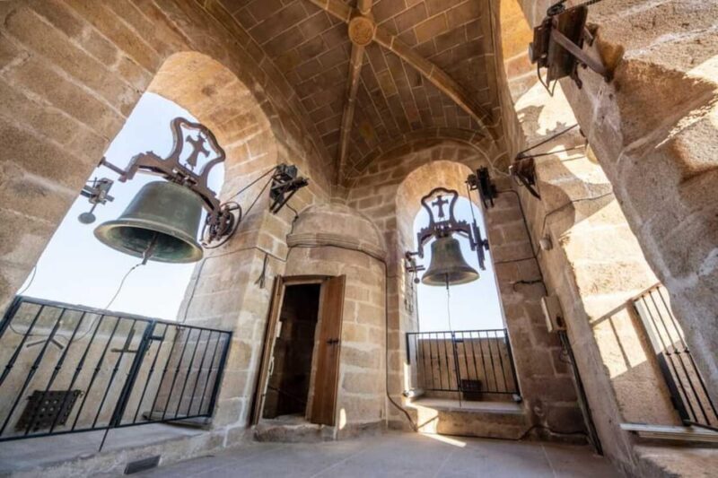 Cáceres: Guided visit of the Santa María Co-cathedral - An In-Depth Look at the Santa María Co-cathedral Tour