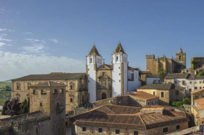 Caceres: Highlights, History and Jewish Quarter Walking Tour - The Sum Up