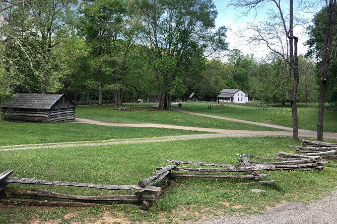 Cades Cove Jeep Tour - Cades Cove Jeep Tour: A Scenic Journey through the Great Smoky Mountains