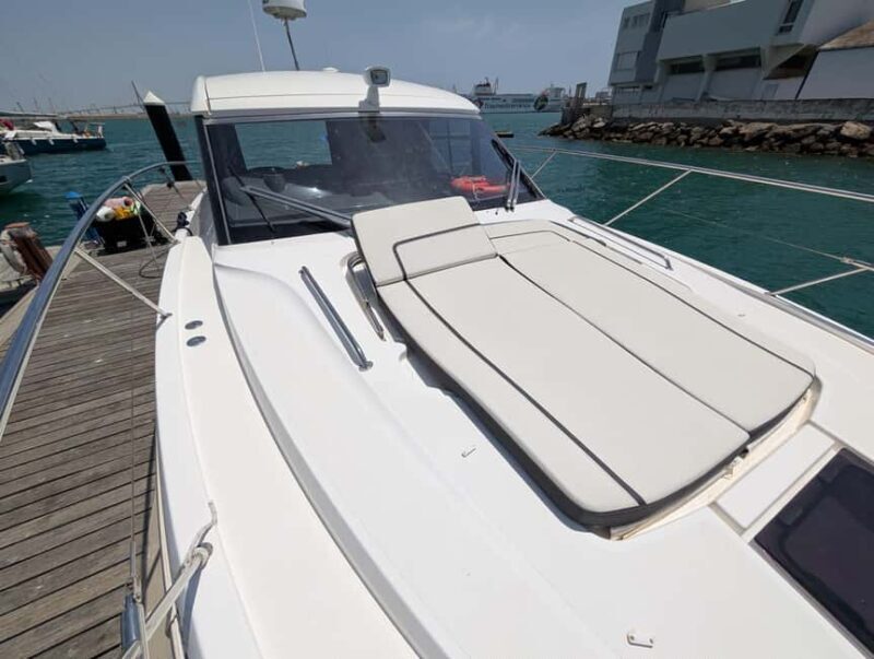 Cádiz: Bay of Cádiz Luxury Motor Boat Cruise - FAQ