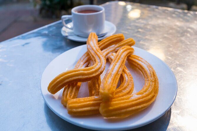 Cadiz Food Tour: Tapas, Drinks and Delights with a Local - Detailed Breakdown of the Itinerary