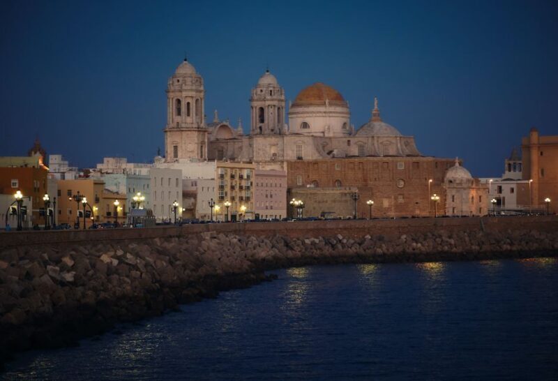 Cadiz: Private Walking Tour with a Local - Key Points