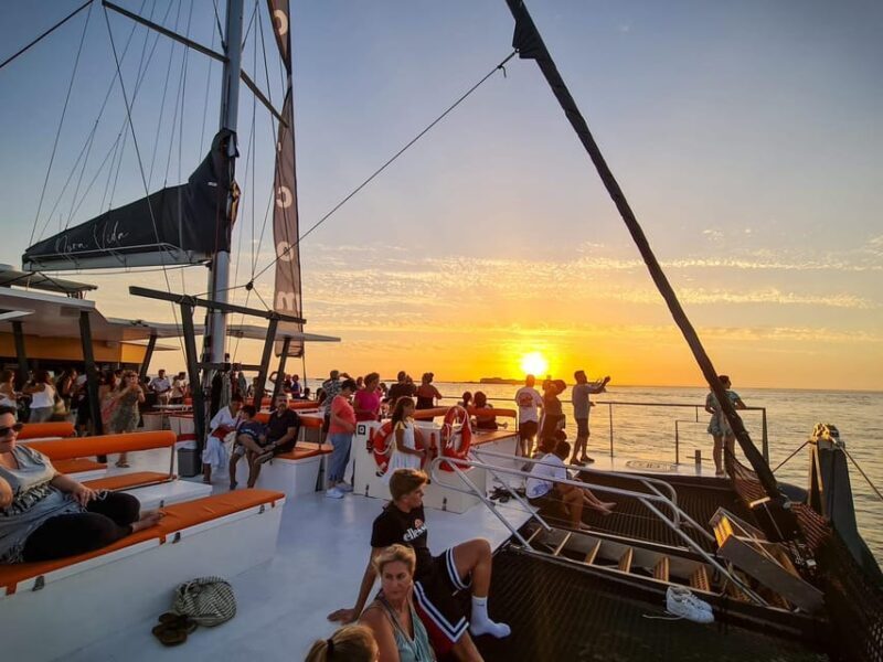 Cádiz: Sunset Catamaran Cruise with Drink - An In-Depth Look at the Cádiz Sunset Catamaran Cruise