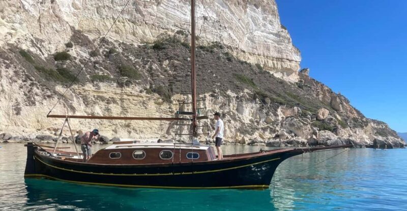 Cagliari: Classic Boat tour along the gulf with tasting. - A Detailed Look at the Experience