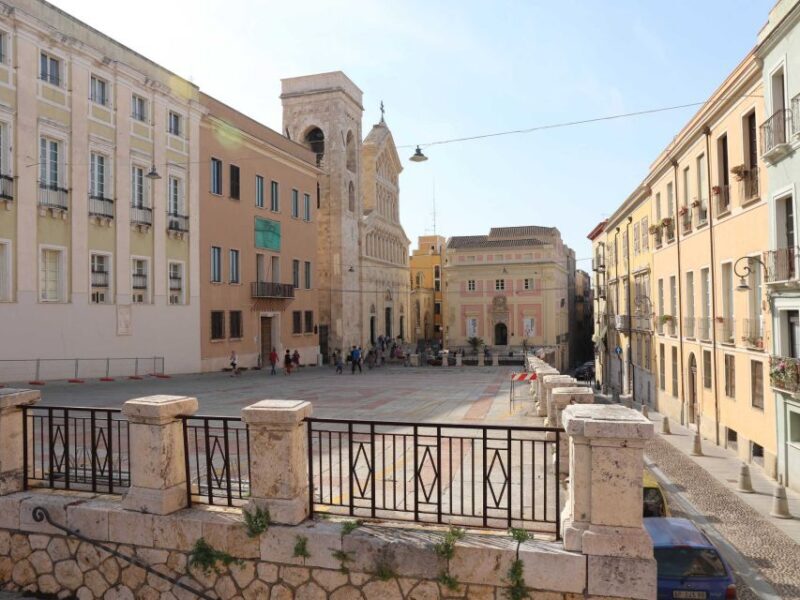 Cagliari: walking tour through the alleys of Castello - Key Points
