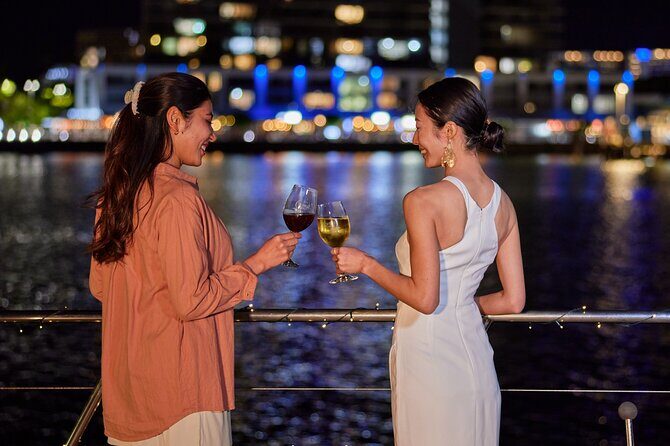 Cairns Catamaran Harbour and Dinner Cruise - A Detailed Look at the Cairns Catamaran Harbour and Dinner Cruise