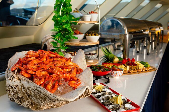 Cairns Catamaran Harbour and Dinner Cruise - Who Will Love This Cruise?