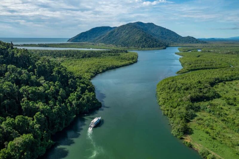 Cairns: Frankland Islands Great Barrier Reef Tour - Key Points