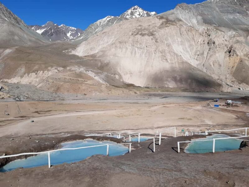 CAJON DEL MAIPO TOUR + TERMAS COLINA + EMBALSE EL YESO AND PICNIC - Visiting La Casa Chocolate and Finishing with a Chilean Picnic